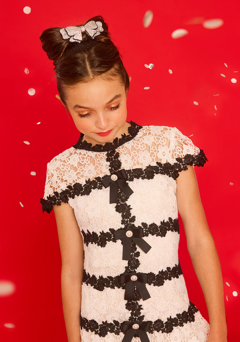 Leilana Diamante Clip